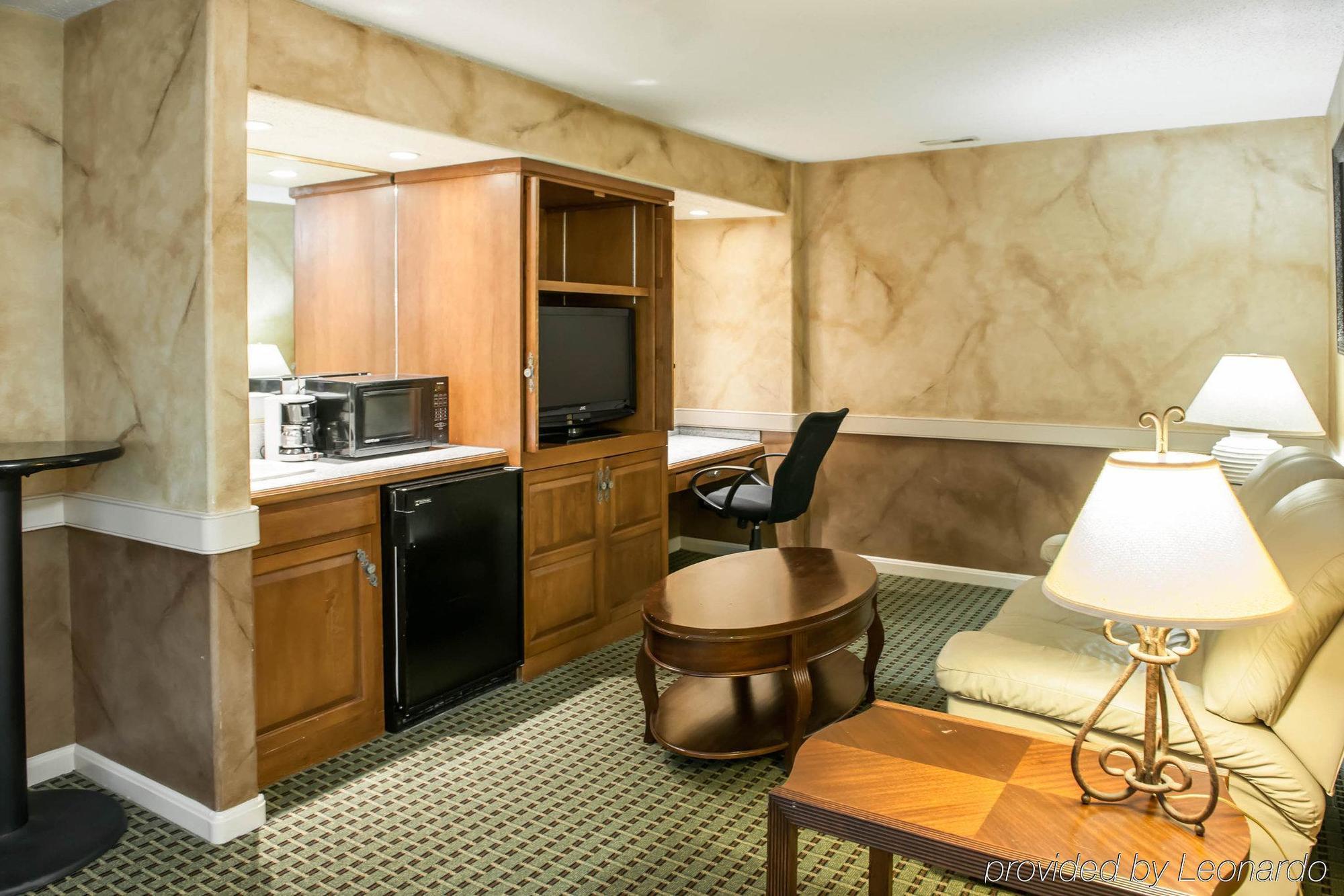 Baymont By Wyndham Hotel Franklin